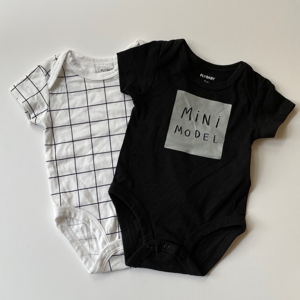 Black and White Onesie Set (size 3M)